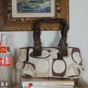 Coach Signature Shoulder Bag Canvas F12195